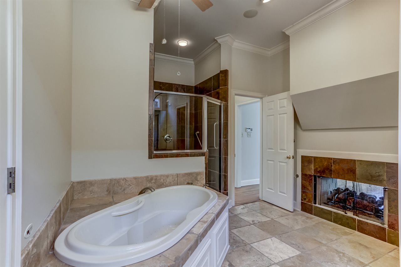 8024 Willow Brook Road Germantown, TN 38138 - Photo 9 of 25 Gallery Image 9