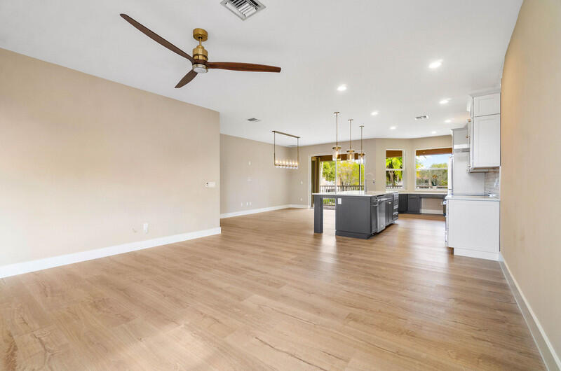 2152 Wingate Bend Wellington, FL 33414 - Photo 14 of 42 untitled-8.jpg-vsuniqueid-65ae9286ad612