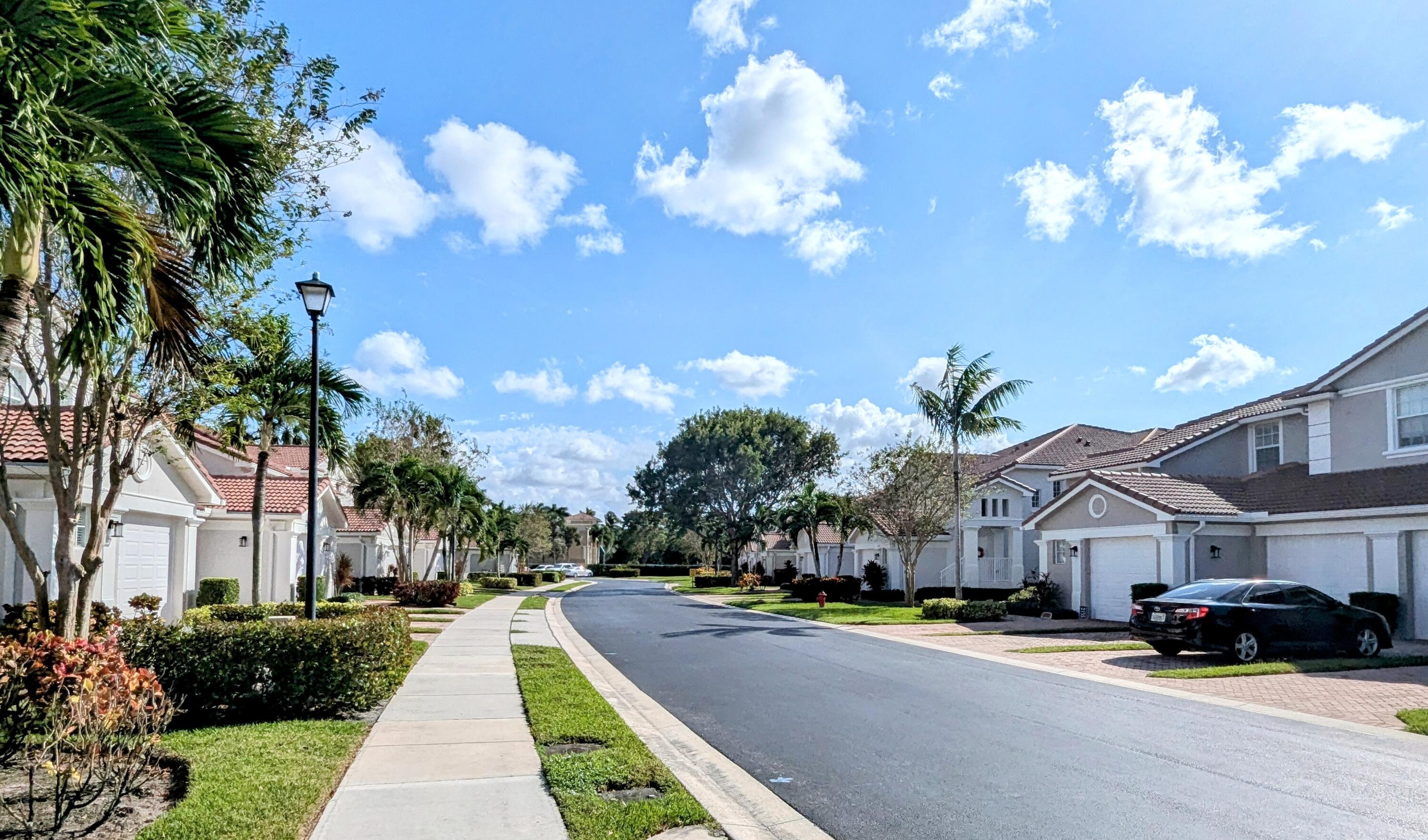 2152 Wingate Bend Wellington, FL 33414 - Photo 42 of 42 PXL_20241029_191803745~2