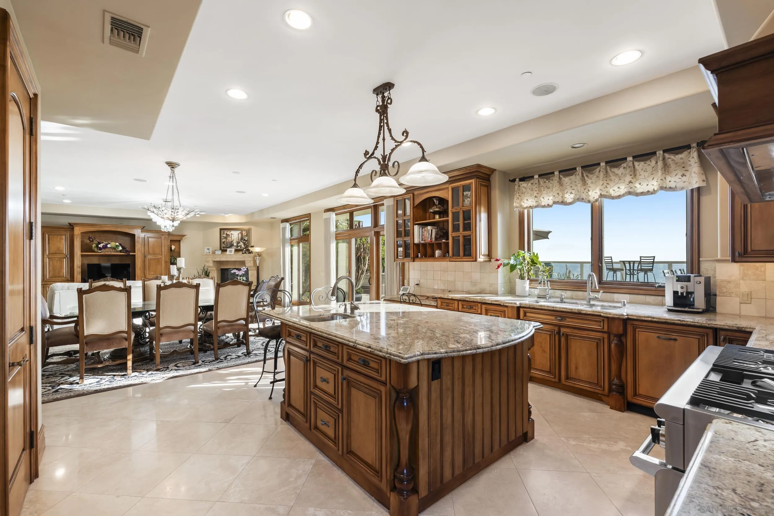 518 Neptune Avenue Encinitas, CA 92024 - Photo 11 of 58