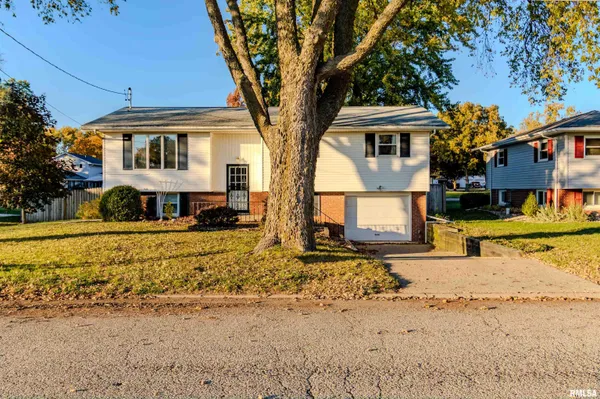 $217,000 | 313 West South Street, Tremont, IL 61568