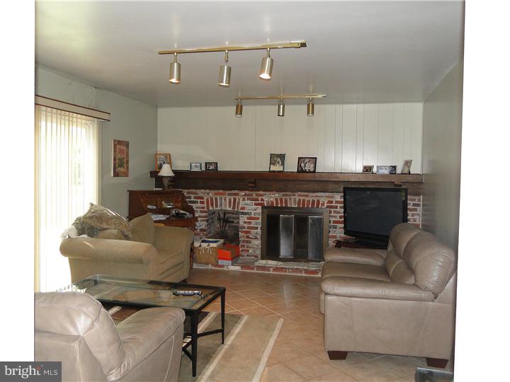 15 Brighton Road Westampton, NJ 08060 - Photo 6 of 14 Family Room