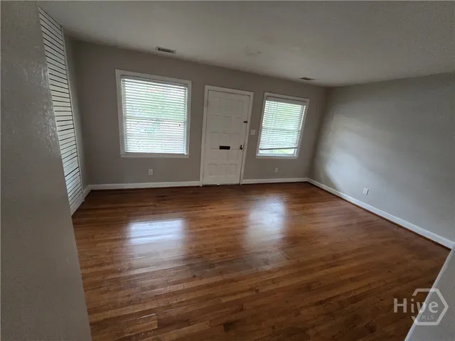 $2,500 | 329 East 63rd Street, Savannah, GA 31405