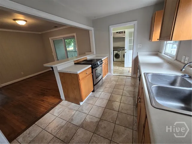 $2,500 | 329 East 63rd Street, Savannah, GA 31405