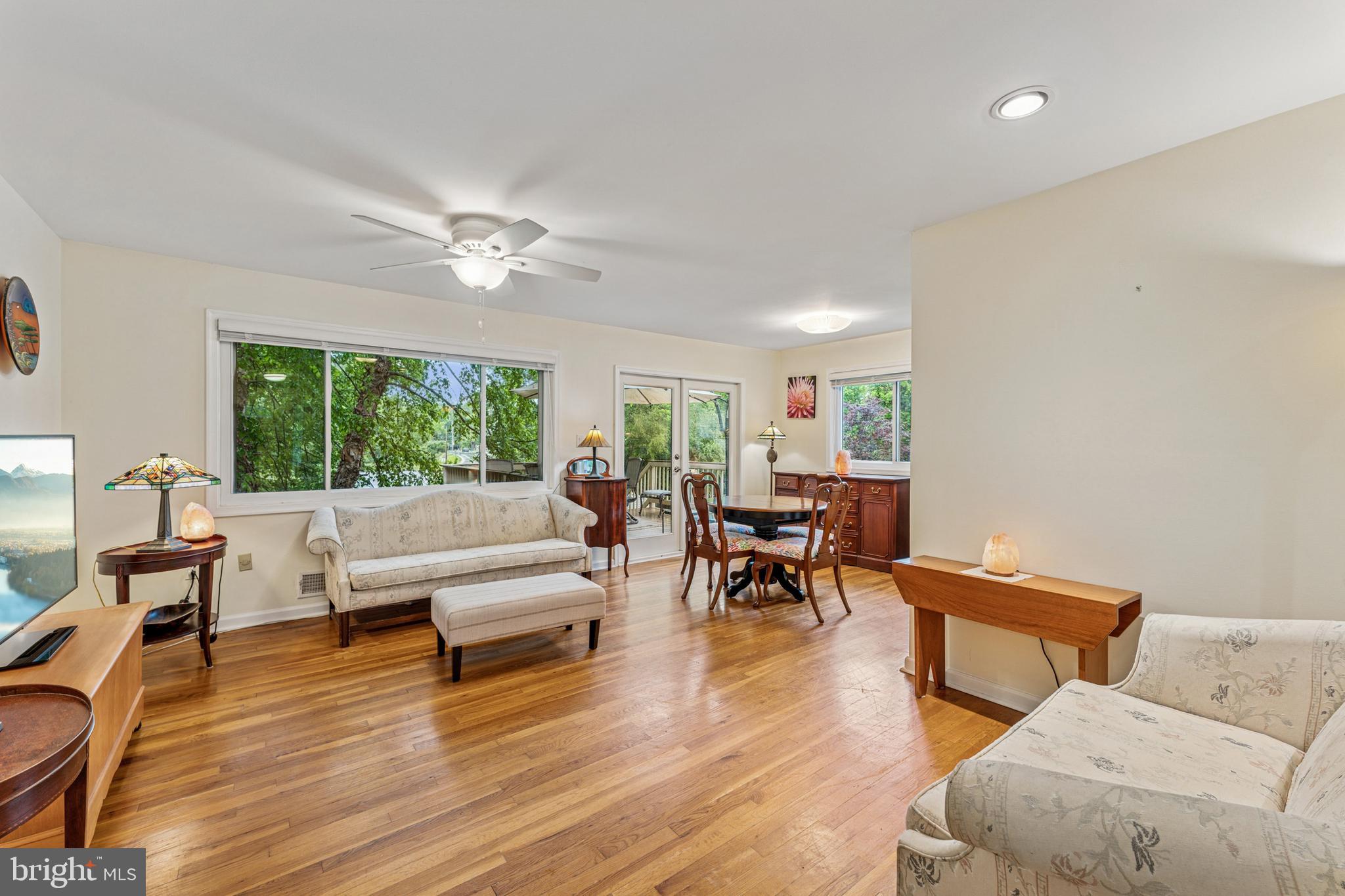 709 Harrington Road Rockville, MD 20852 - Photo 6 of 46 Gallery Image 6