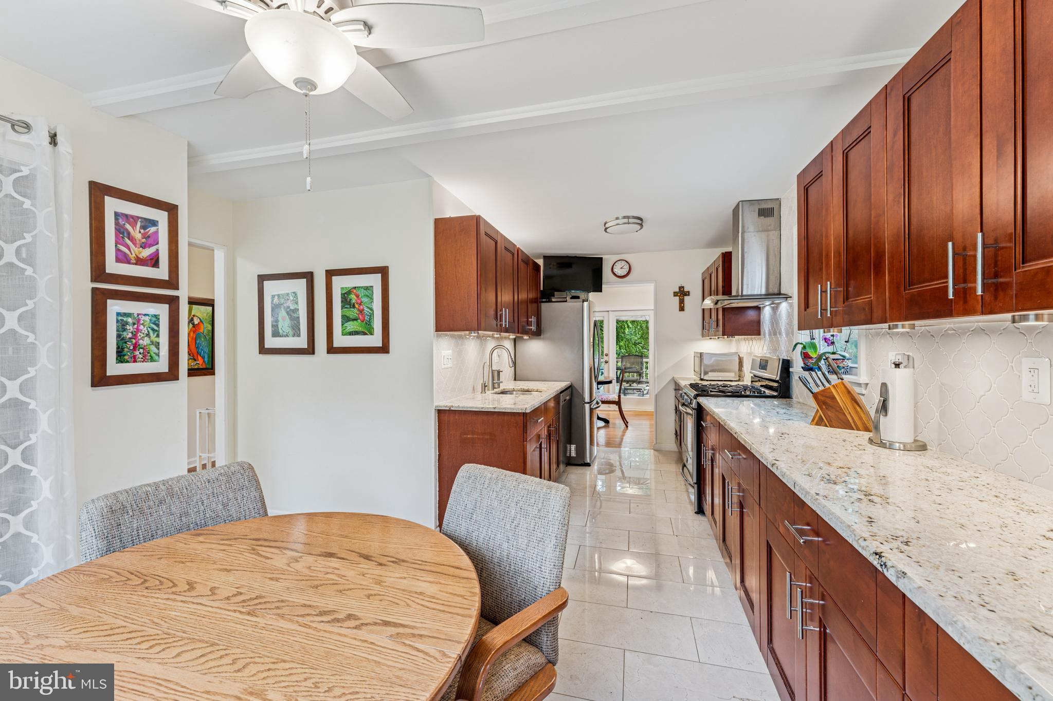 709 Harrington Road Rockville, MD 20852 - Photo 8 of 46 Gallery Image 8