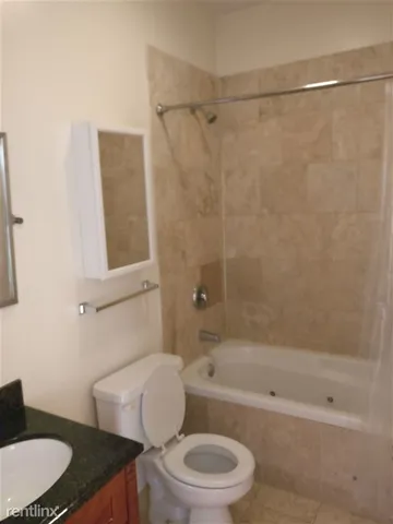 $1,600 | 4345 North Sawyer Avenue, Unit A3, Chicago, IL 60618