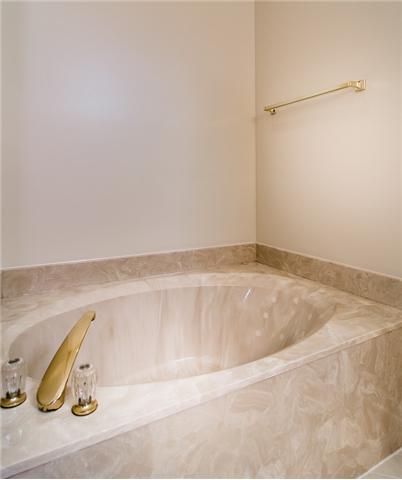 2033 Roderick Circle Franklin, TN 37064 - Photo 10 of 20 Soaking tub in master bath