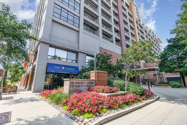 $299,000 | 1530 South State Street, Unit 614, Chicago, IL 60605