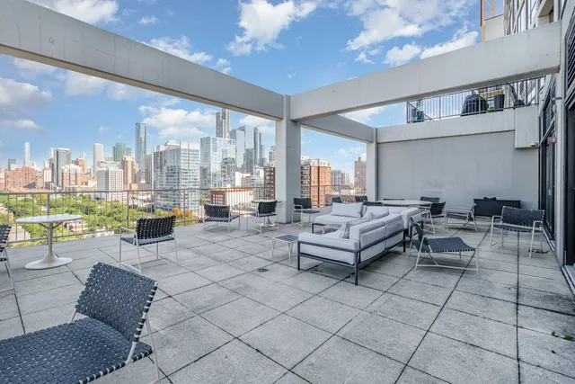 $299,000 | 1530 South State Street, Unit 614, Chicago, IL 60605
