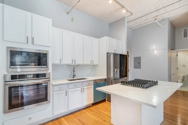 $299,000 | 1530 South State Street, Unit 614, Chicago, IL 60605