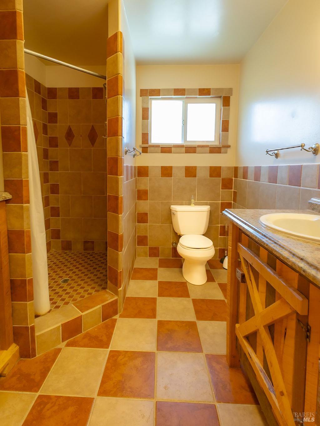 944 Clover Drive Santa Rosa, CA 95401 - Photo 18 of 37 Gallery Image 18