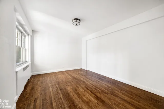 a view of a window in a room