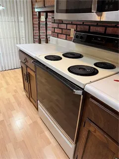 $215,000 | 2527 Queen Ridge Drive, Independence, MO 64055