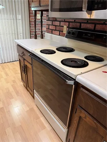 $215,000 | 2527 Queen Ridge Drive, Independence, MO 64055