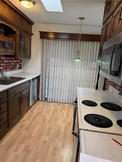 $215,000 | 2527 Queen Ridge Drive, Independence, MO 64055