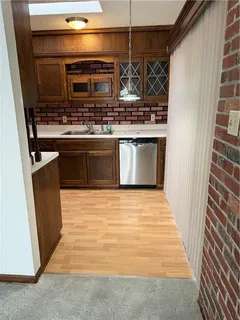 $215,000 | 2527 Queen Ridge Drive, Independence, MO 64055