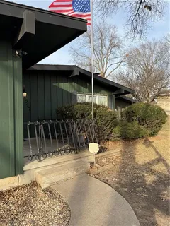 $215,000 | 2527 Queen Ridge Drive, Independence, MO 64055