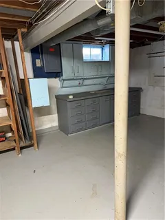 $215,000 | 2527 Queen Ridge Drive, Independence, MO 64055