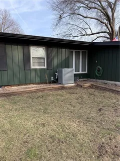 $215,000 | 2527 Queen Ridge Drive, Independence, MO 64055