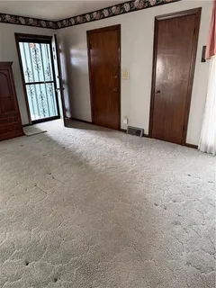 $215,000 | 2527 Queen Ridge Drive, Independence, MO 64055