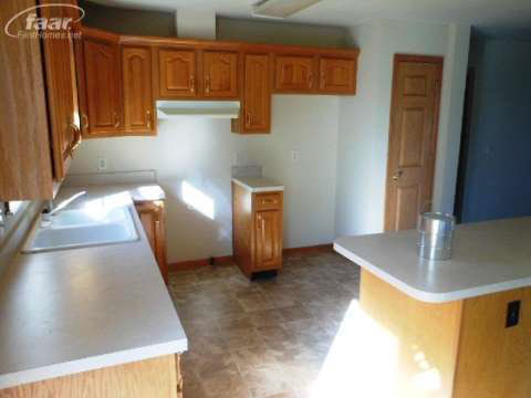3500 East Carpenter Road Flint, MI 48506 - Photo 5 of 10 20376443-4.JPG