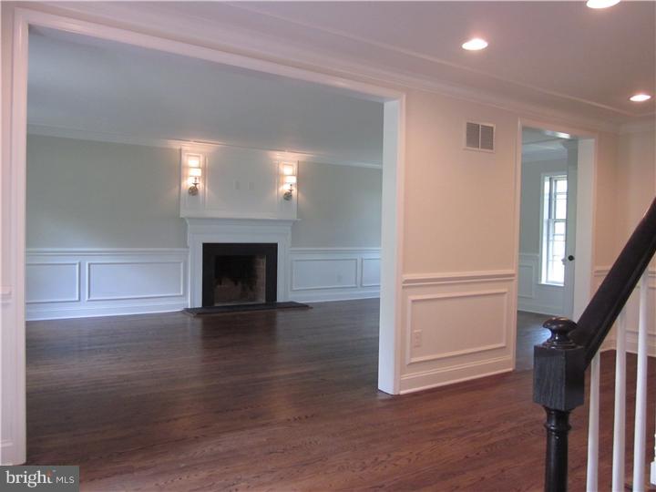241 Country Gate Road Wayne, PA 19087 - Photo 2 of 25 Foyer