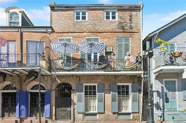 $1,100 | 807 Bourbon Street, Unit 52B, New Orleans, LA 70116
