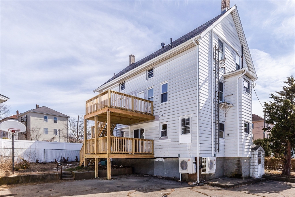 58 Downing Street Fall River, MA 02723 - Photo 3 of 38