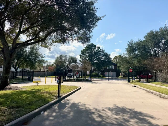 $2,690 | 23730 River Pl Drive, Katy, TX 77494