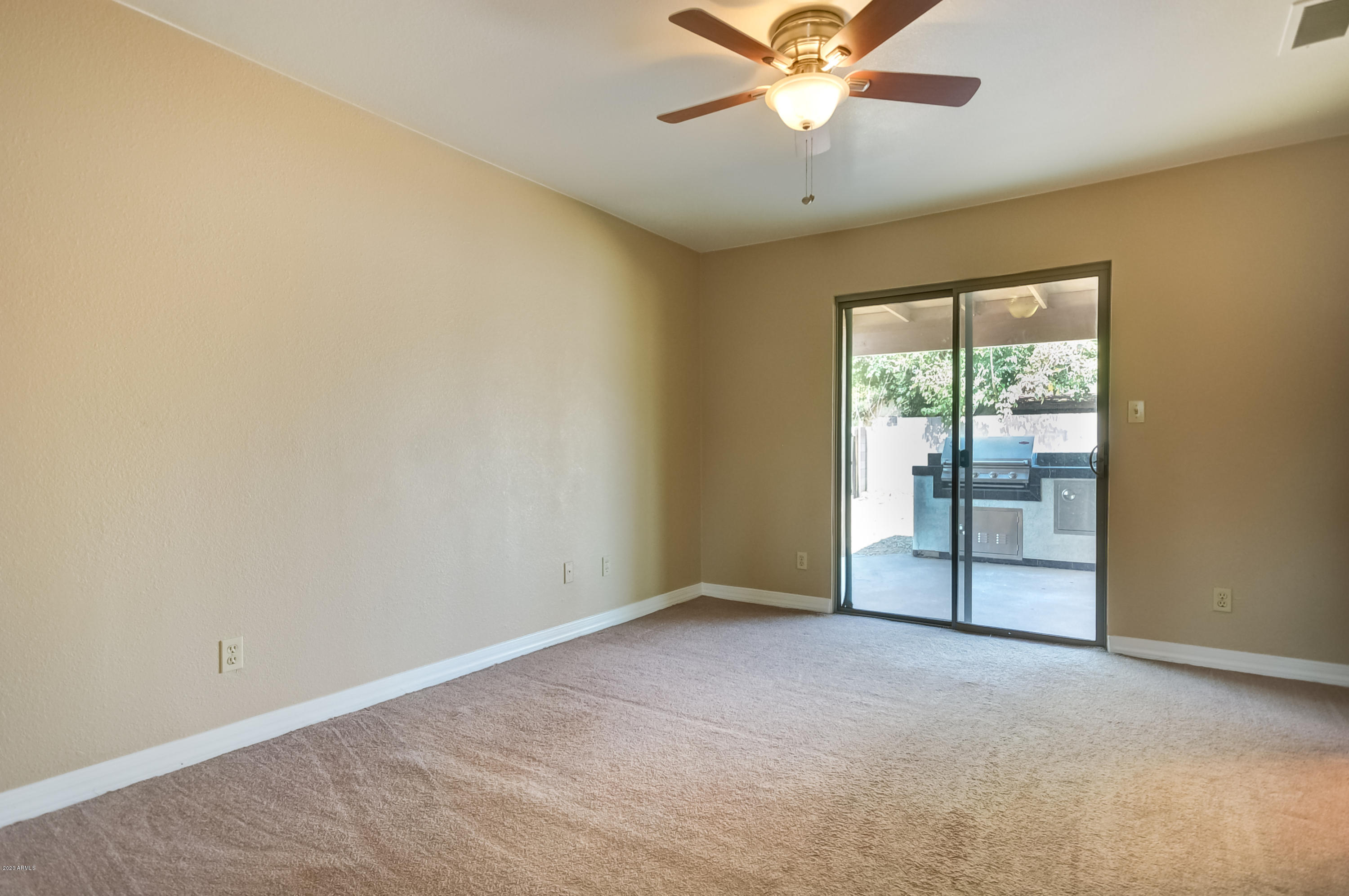 2326 West Vineyard Road Tempe, AZ 85282 - Photo 14 of 32 2326 W Vineyard Rd-15