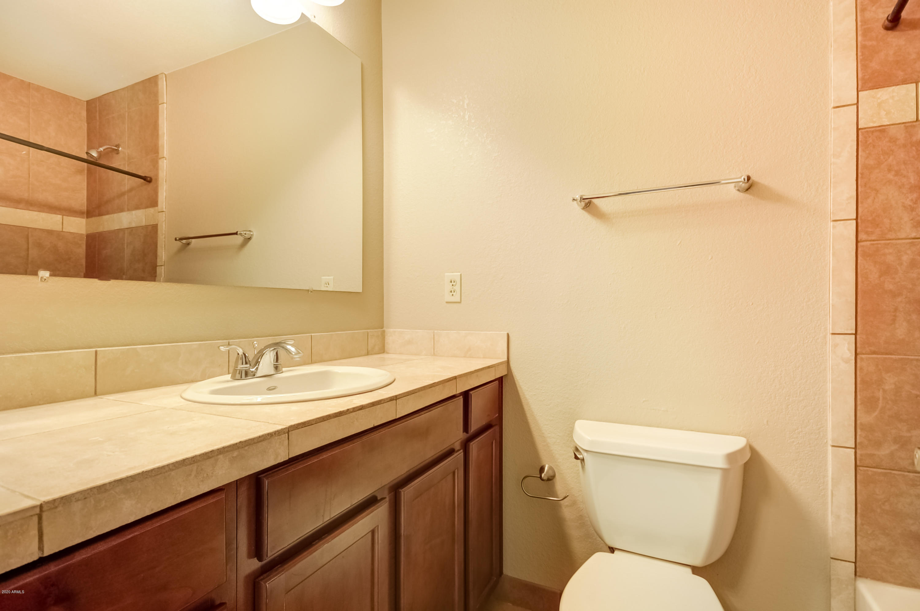 2326 West Vineyard Road Tempe, AZ 85282 - Photo 18 of 32 2326 W Vineyard Rd-19