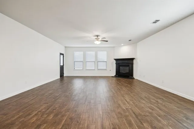 $399,000 | 532 Redding Drive, Saginaw, TX 76131