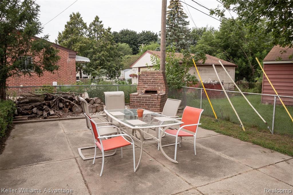 1429 North Pine Street Rochester Hills, MI 48307 - Photo 30 of 41