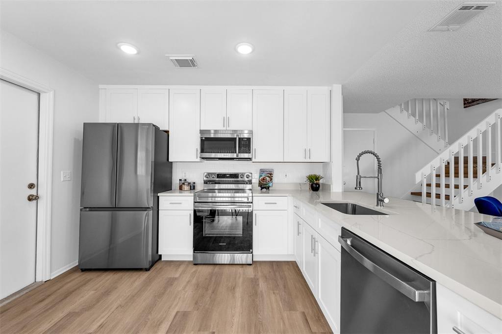 4605 Ring Neck Road, Unit B Orlando, FL 32808 - Photo 8 of 23 Gallery Image 8