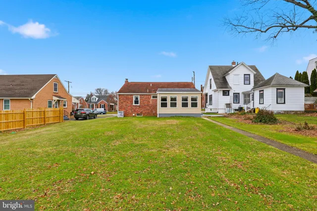 $220,000 | 56 North East Street, York, PA 17403