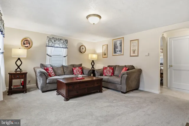 $220,000 | 56 North East Street, York, PA 17403