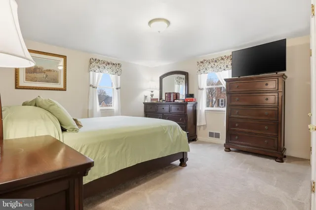 $220,000 | 56 North East Street, York, PA 17403