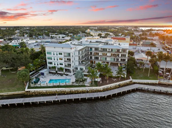 $1,195,000 | 41 Southwest Seminole Street, Unit 307, Stuart, FL 34994