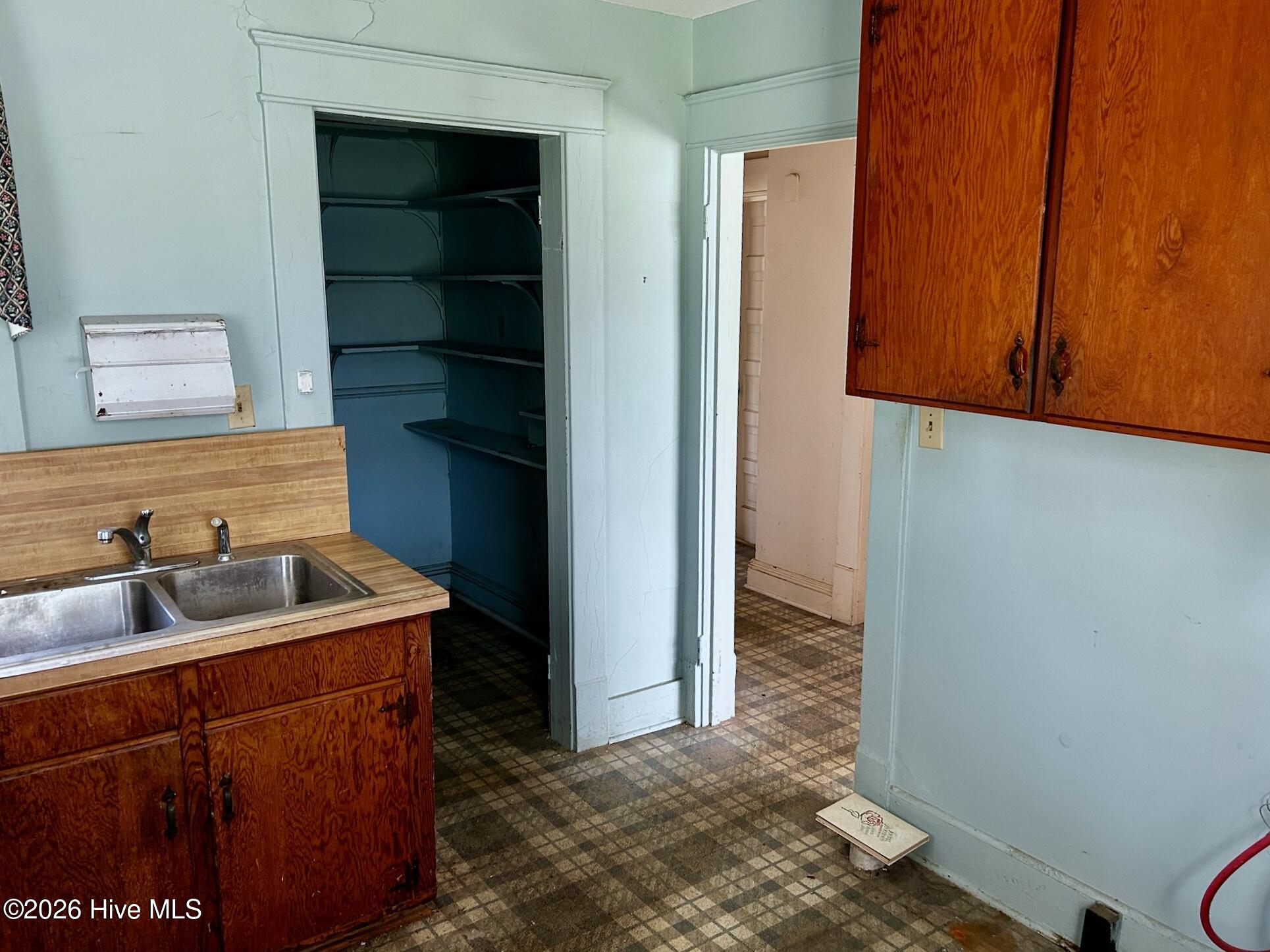 514 East Washington Street Rockingham, NC 28379 - Photo 19 of 45 kitchen