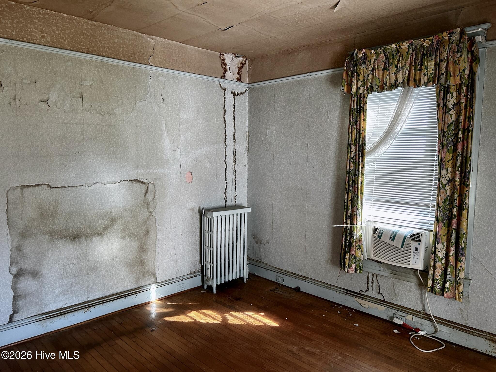 514 East Washington Street Rockingham, NC 28379 - Photo 29 of 45 owners bedroom