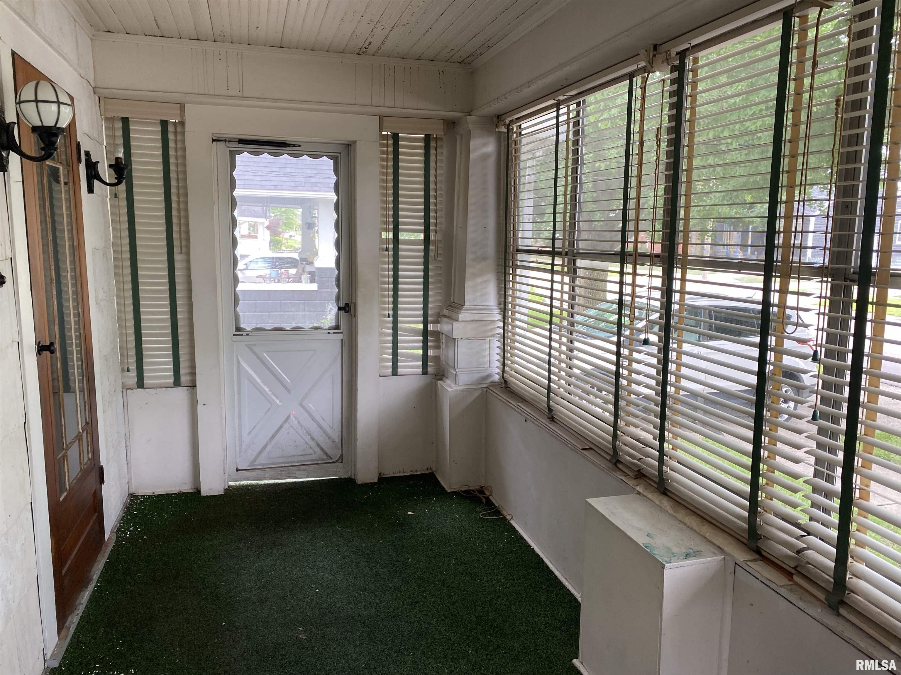 914 East Locust Street Canton, IL 61520 - Photo 10 of 15