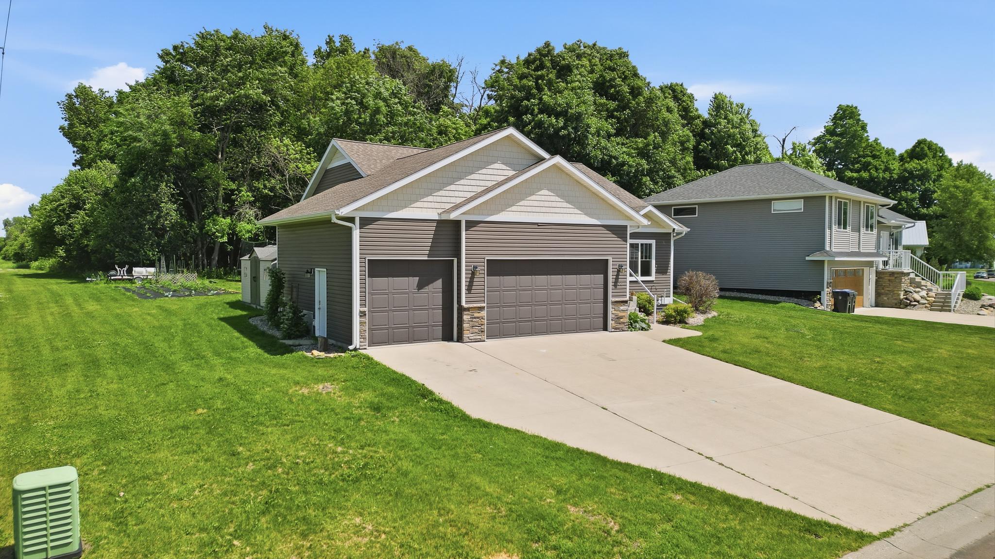 300 Tanager Road Mankato, MN 56001 - Photo 2 of 43