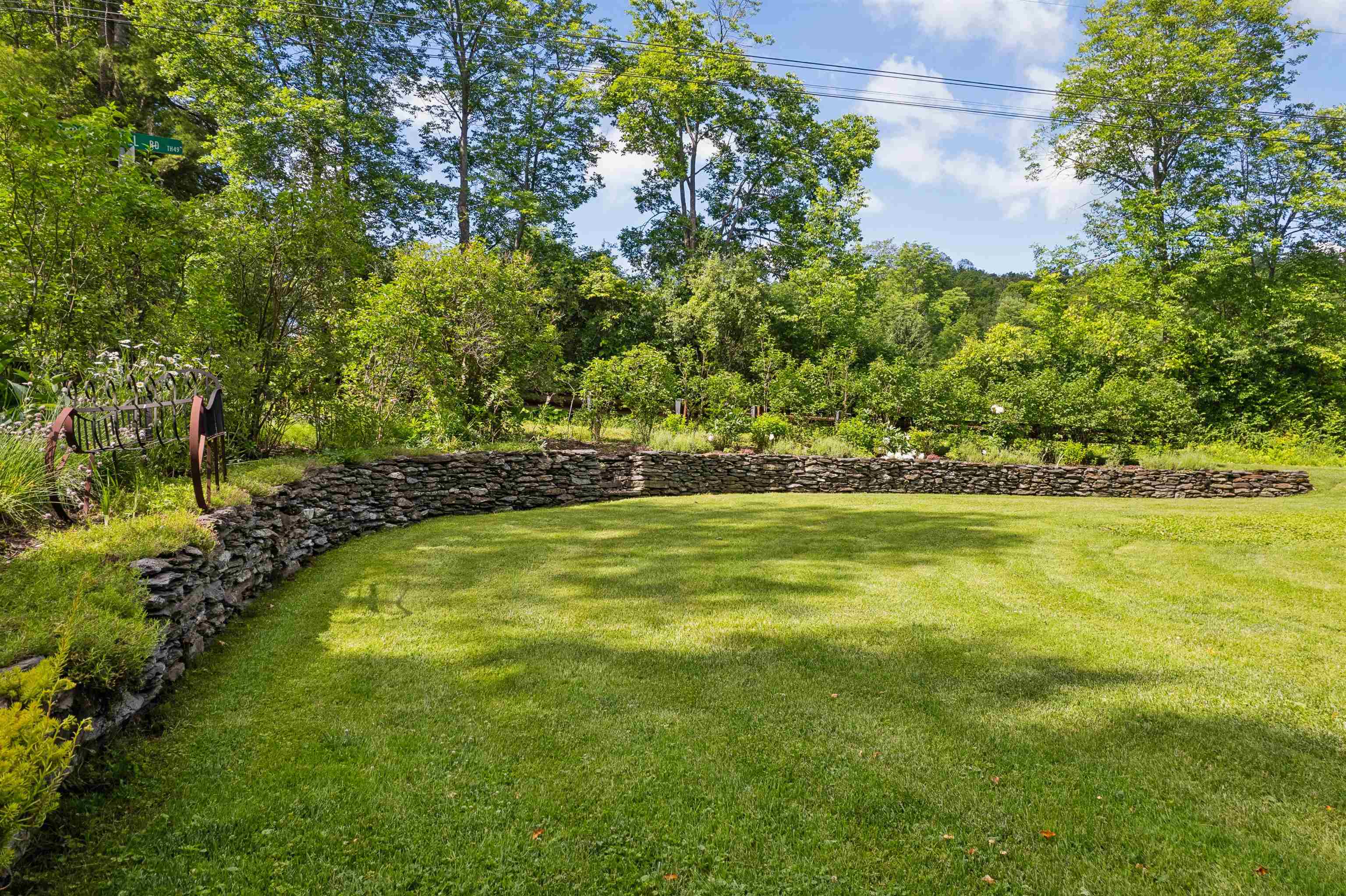 2556 Church Hill Road Woodstock, VT 05091 - Photo 8 of 32 Gallery Image 8