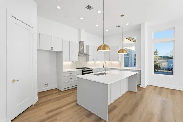 $2,900 | 3828 Wilmer Street, Houston, TX 77003