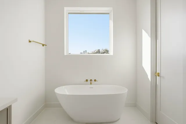 $2,950 | 3828 Wilmer Street, Houston, TX 77003