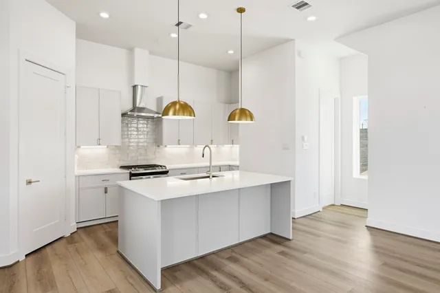 $2,950 | 3828 Wilmer Street, Houston, TX 77003