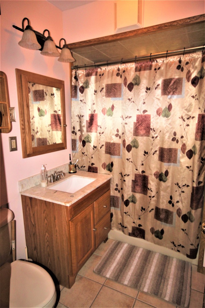 733 Main St Union Grove Union Grove, WI 53182 - Photo 23 of 28