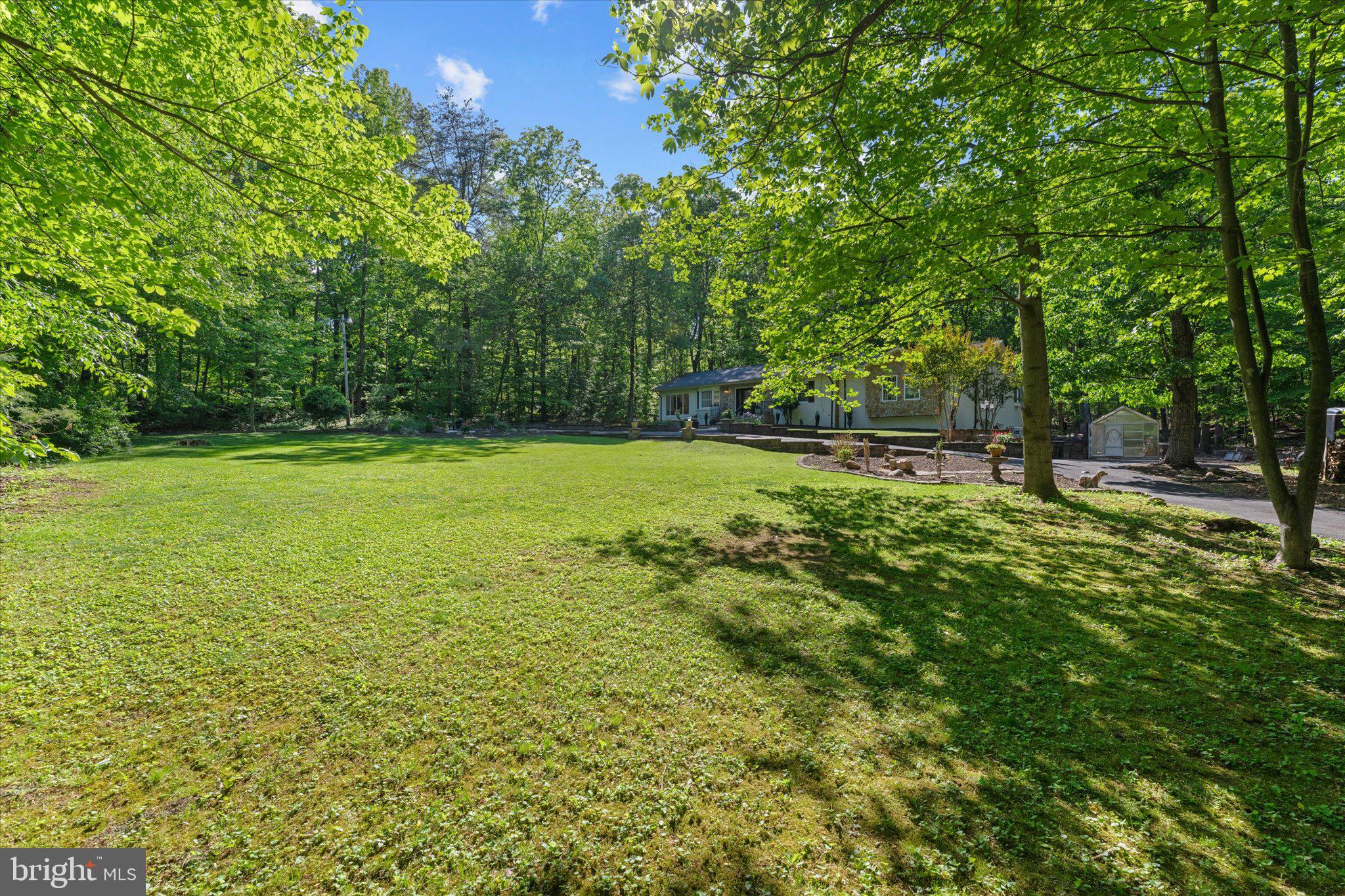 3800 Mountain Road Haymarket, VA 20169 - Photo 68 of 73 Manicured front lawn.