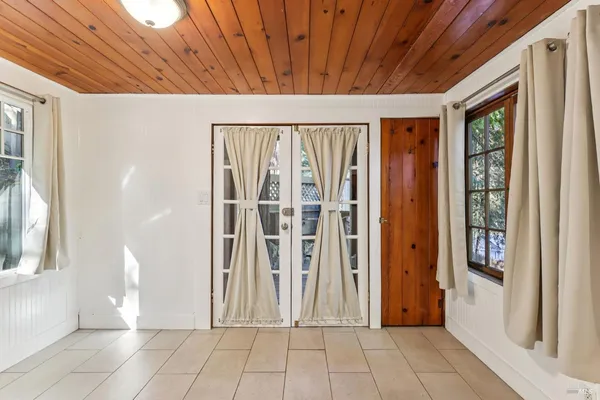 $575,000 | 14619 Eagle Nest Lane, Guerneville, CA 95446